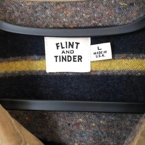 Flint and Tinder Wool Lined Waxed Trucker Jacket - Picture 4 of 12